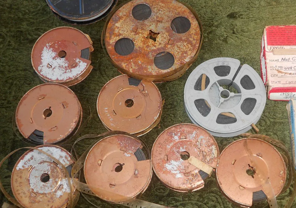 Rusty metal reels will harm you film.